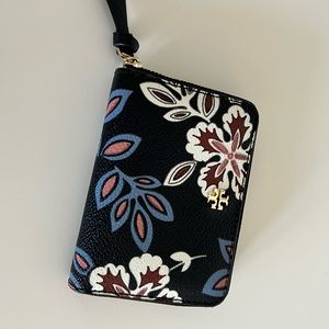 Brand New Tory Burch Zippy Wallet